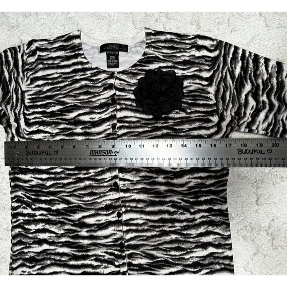 SILX by August Silk Womens Zebra Print Cardigan Sweater Small Black 3/4 Sleeve - Picture 6 of 8